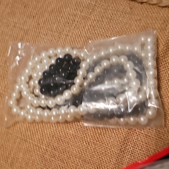 Elegant moments Halloween costume dress & pearls only. Never worn. 80s rock star - Picture 7 of 8